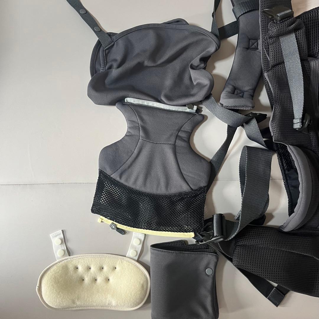ななん！！ラクリス　Aprica 抱っこ紐 ダークグレー