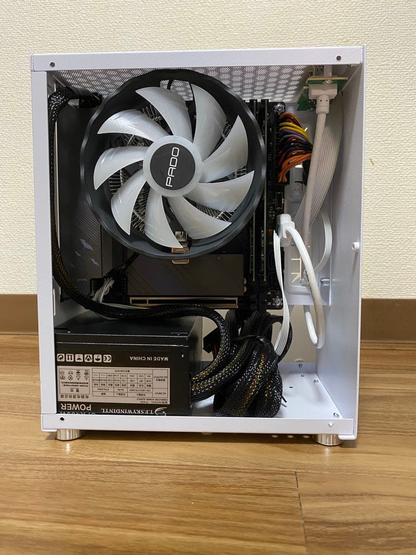 Ryzen5 8500G 小型デスクトップPC