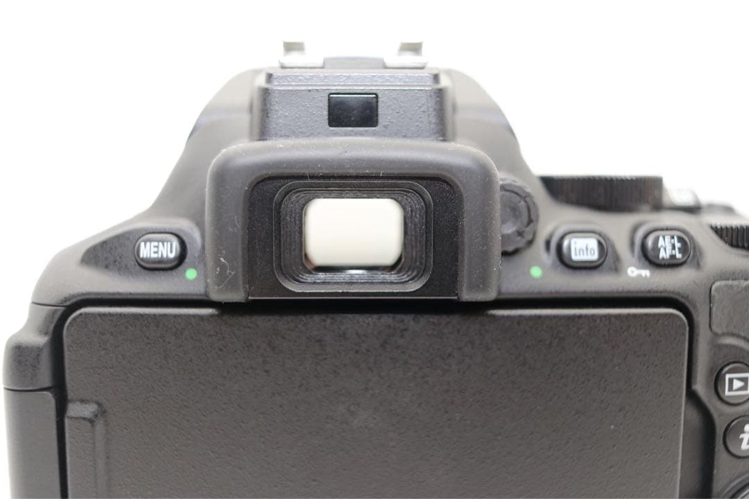 ☆美品【NIKON】D5600 + 18-55mm + 70-300mm ニコン