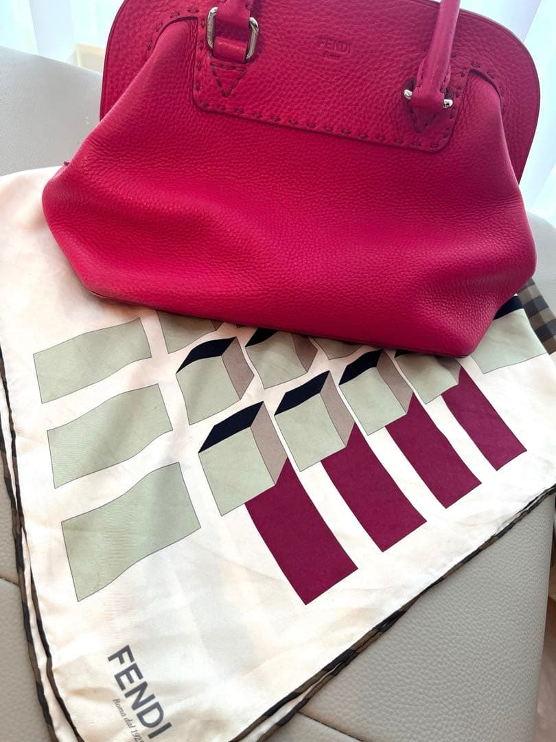 FENDI セレリア アデーレ ハンドバッグ8BN255 スカーフ付き