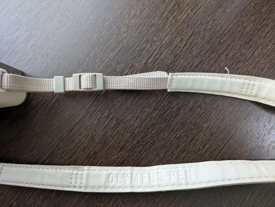 OLYMPUS PEN E-PL10 ホワイト　ダブルズーム＆単焦点レンズ