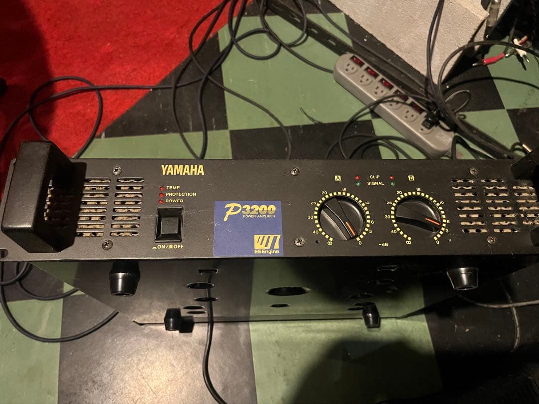 YAMAHA P3200 パワーアンプ