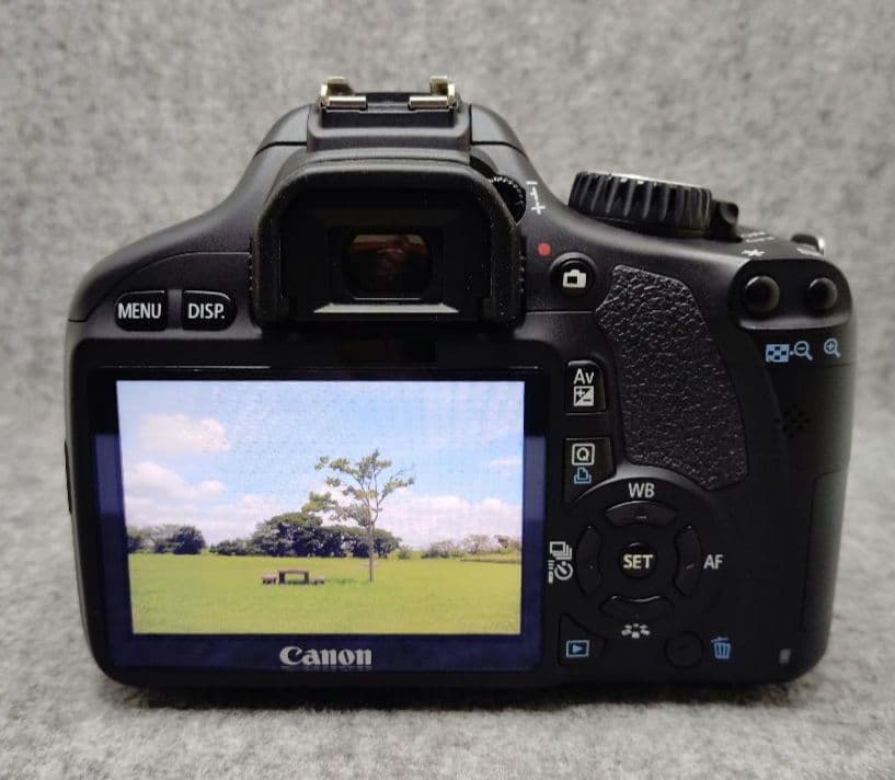 Canon 　EOS Kiss X4　　標準ズームレンズ付き