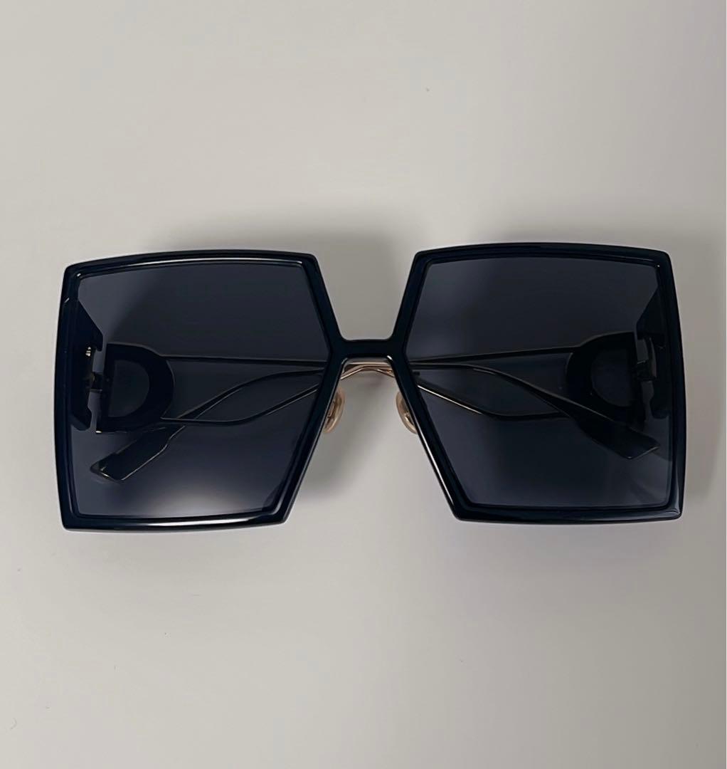 diorスクエアロゴブラックサングラス