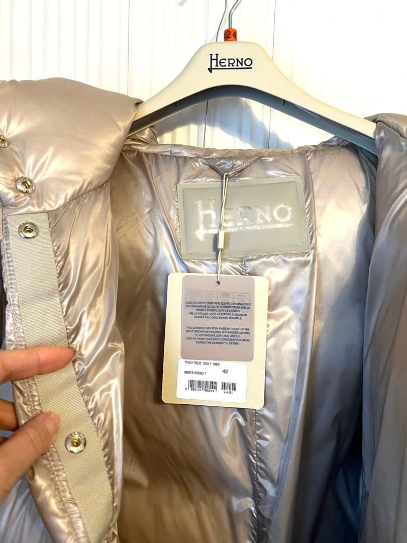 ★sale Herno ウルトラライトナイロン ダウンジャケット