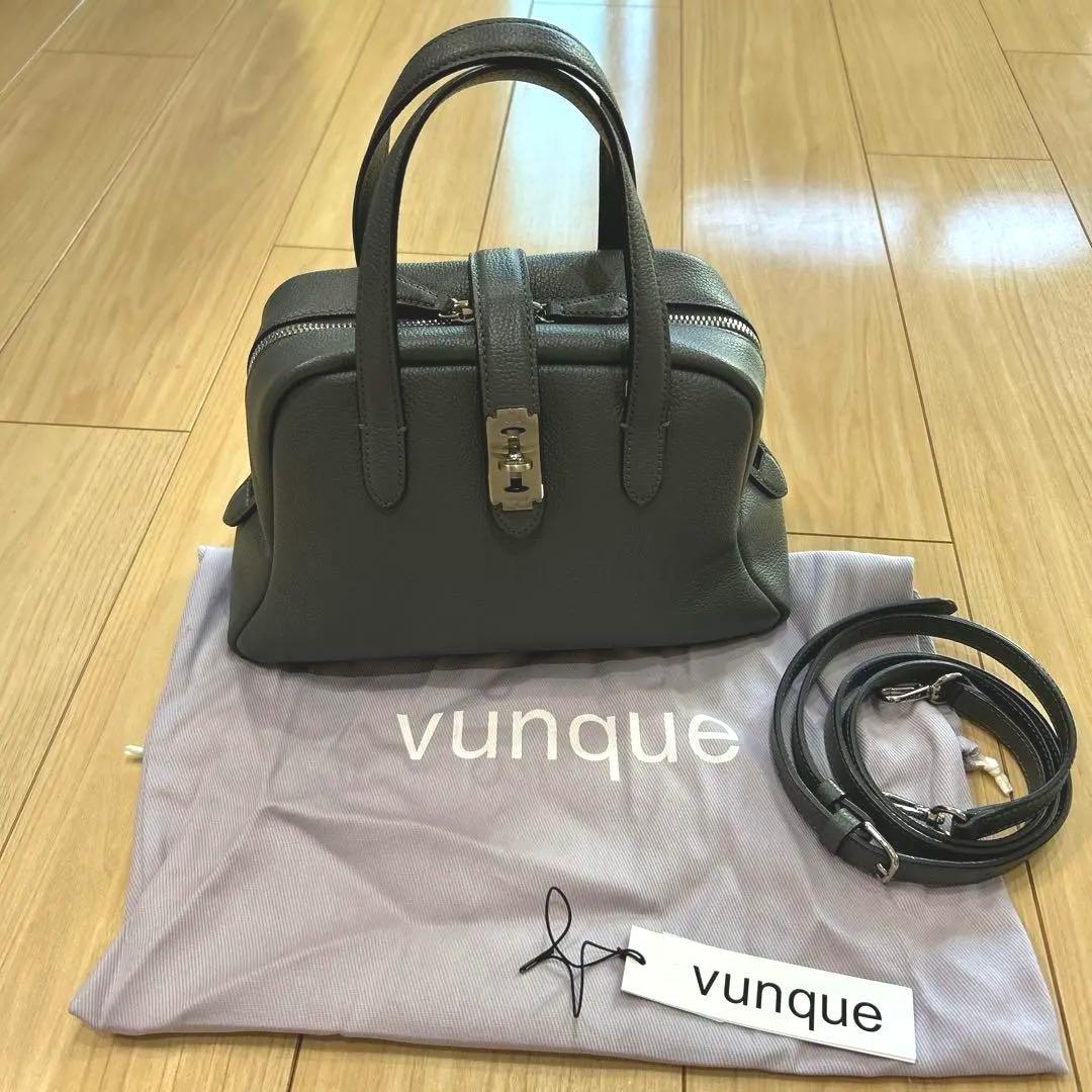 vunque グレー バッグ ショルダーストラップ付き