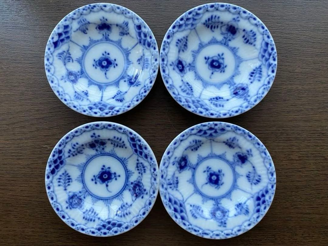 と*ん様 ロイヤルコペンハーゲンブルーフルーテッドハーフレース1/504 の4枚