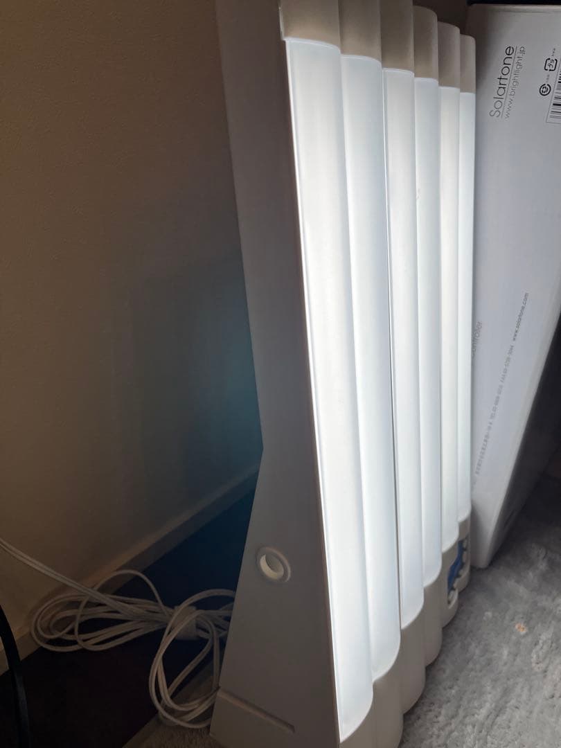 Bright Light ME+ 光療法デバイス