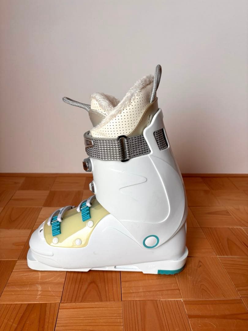 GENFACTORYスキー ブーツ(女性用) 25~25.5cm ホワイト
