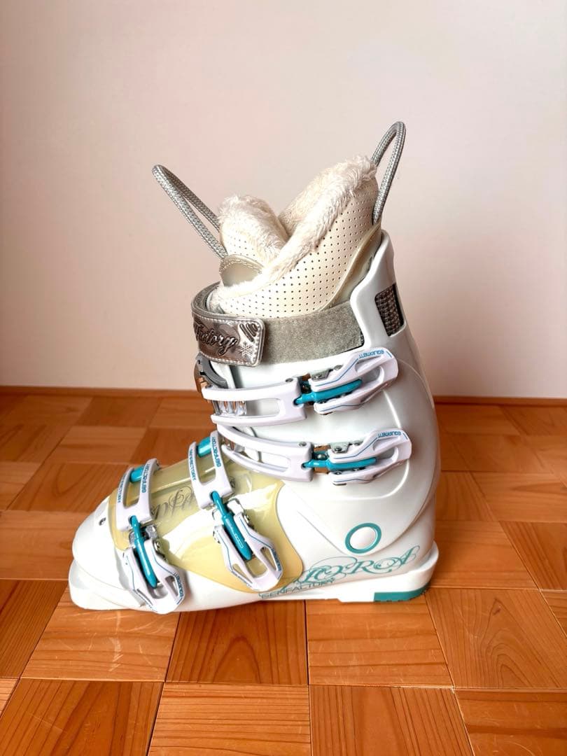 GENFACTORYスキー ブーツ(女性用) 25~25.5cm ホワイト