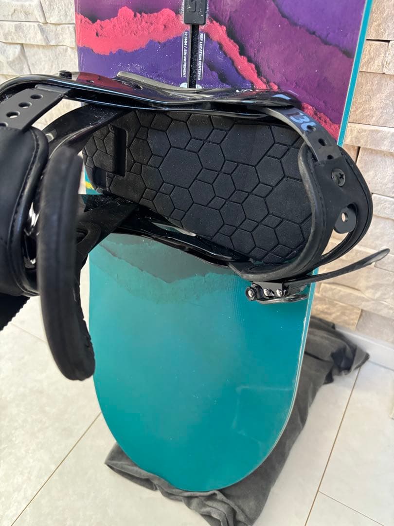 【美品】BURTON（バートン） Feelgood Smalls 135cm