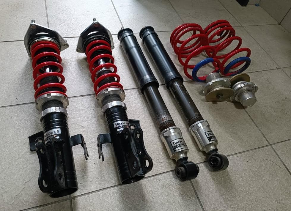 カローラルミオンNZE151N/ZRE152 プリウスα40フルタップ式車高調