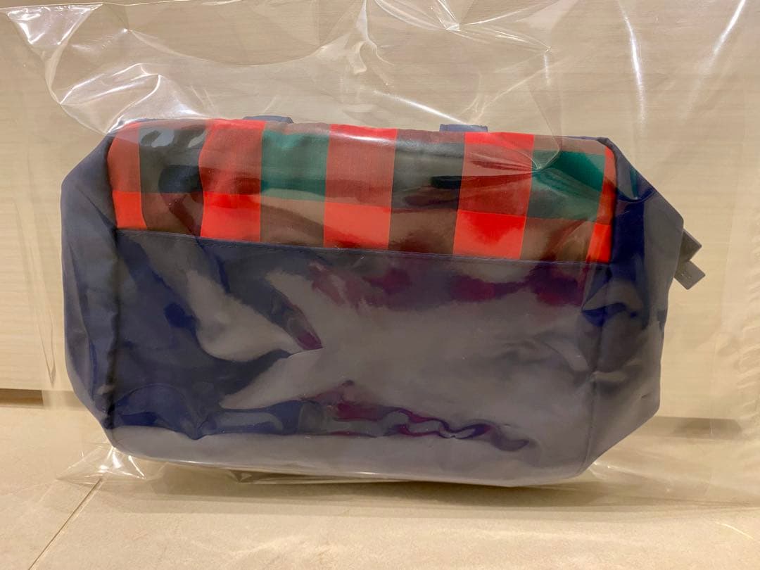 【新品未使用】familiar ファミリア 赤系チェック ポーチ【現行品】