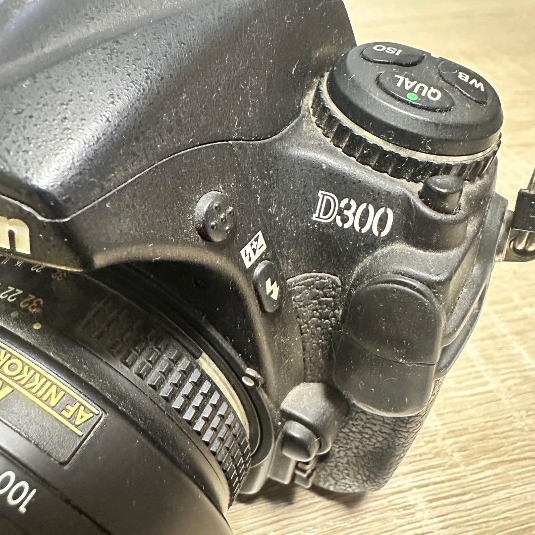 Nikon D300 デジタル一眼レフ 本体