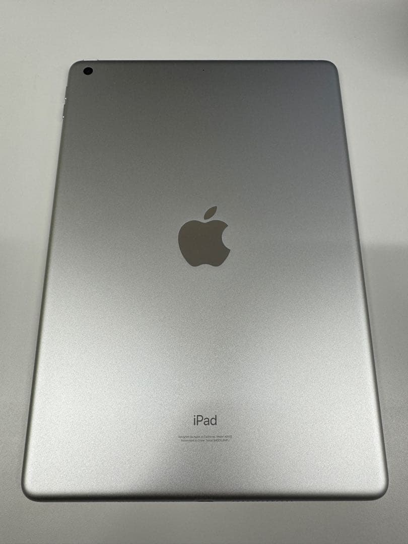 iPad第8世代 Wi-Fi 32GB シルバー　ジャンク品 016