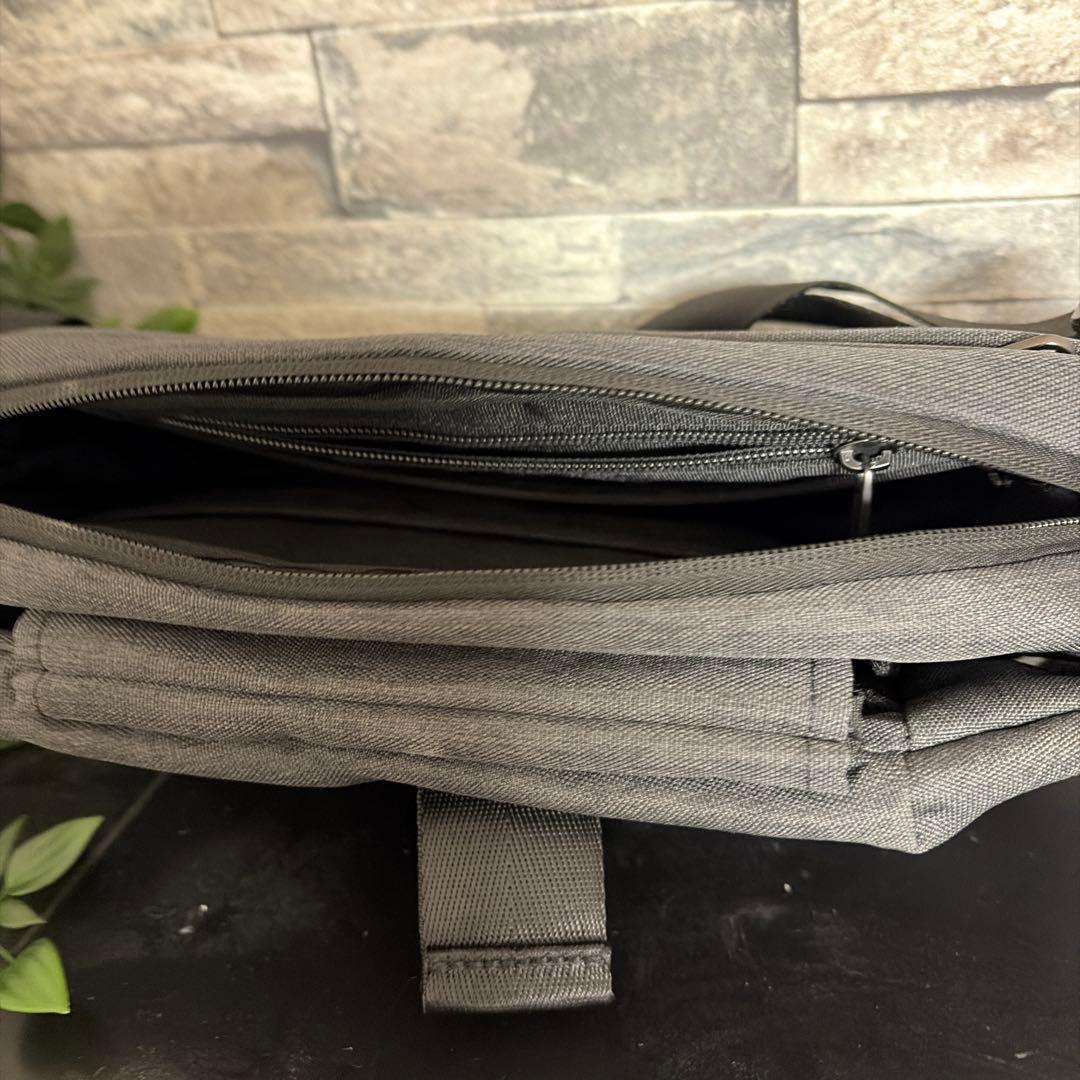 【未使用品】QUICKPACK ボディバッグ ダークグレー