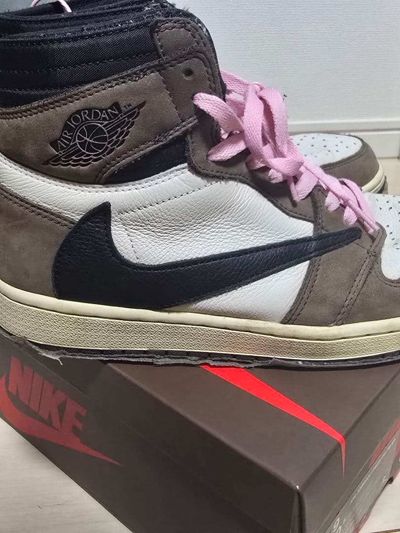 Nike Air Jordan 1 トラヴィススコット　ハイカット