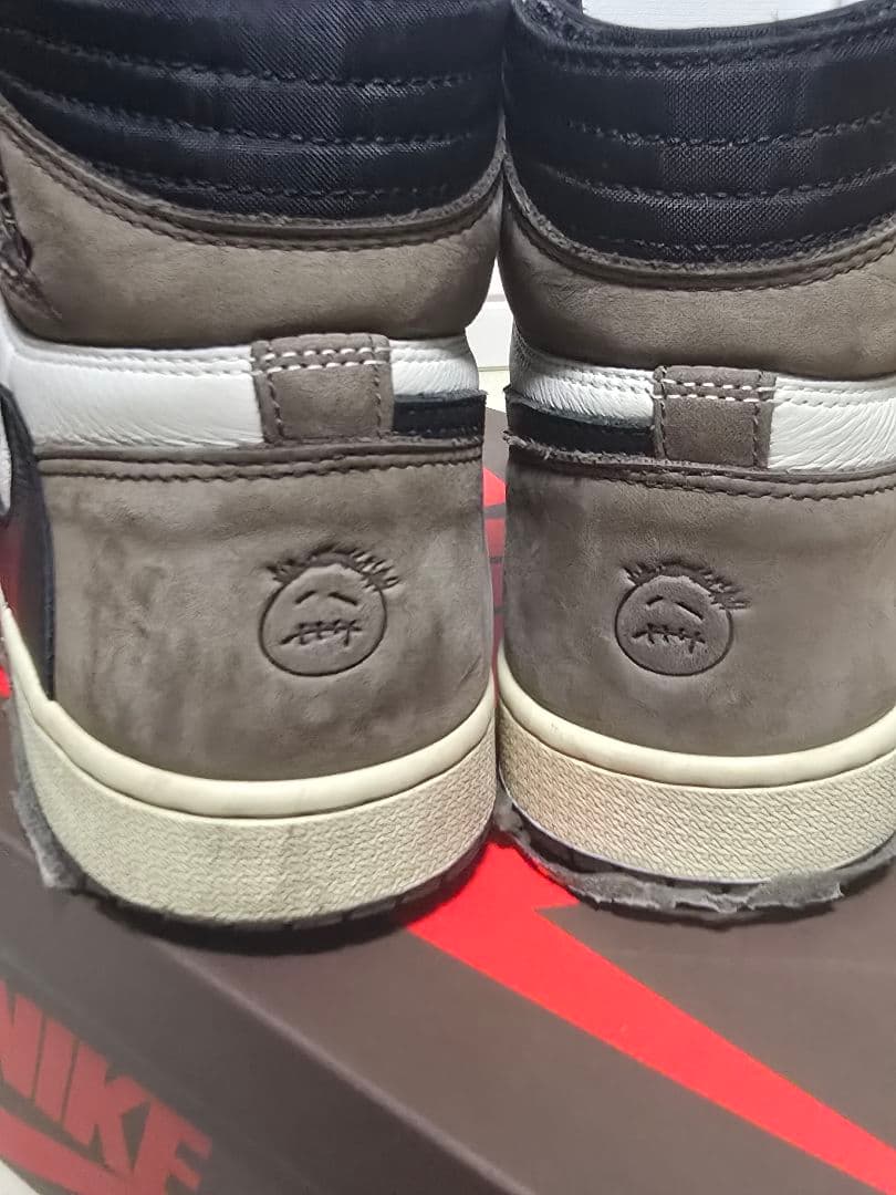 Nike Air Jordan 1 トラヴィススコット　ハイカット