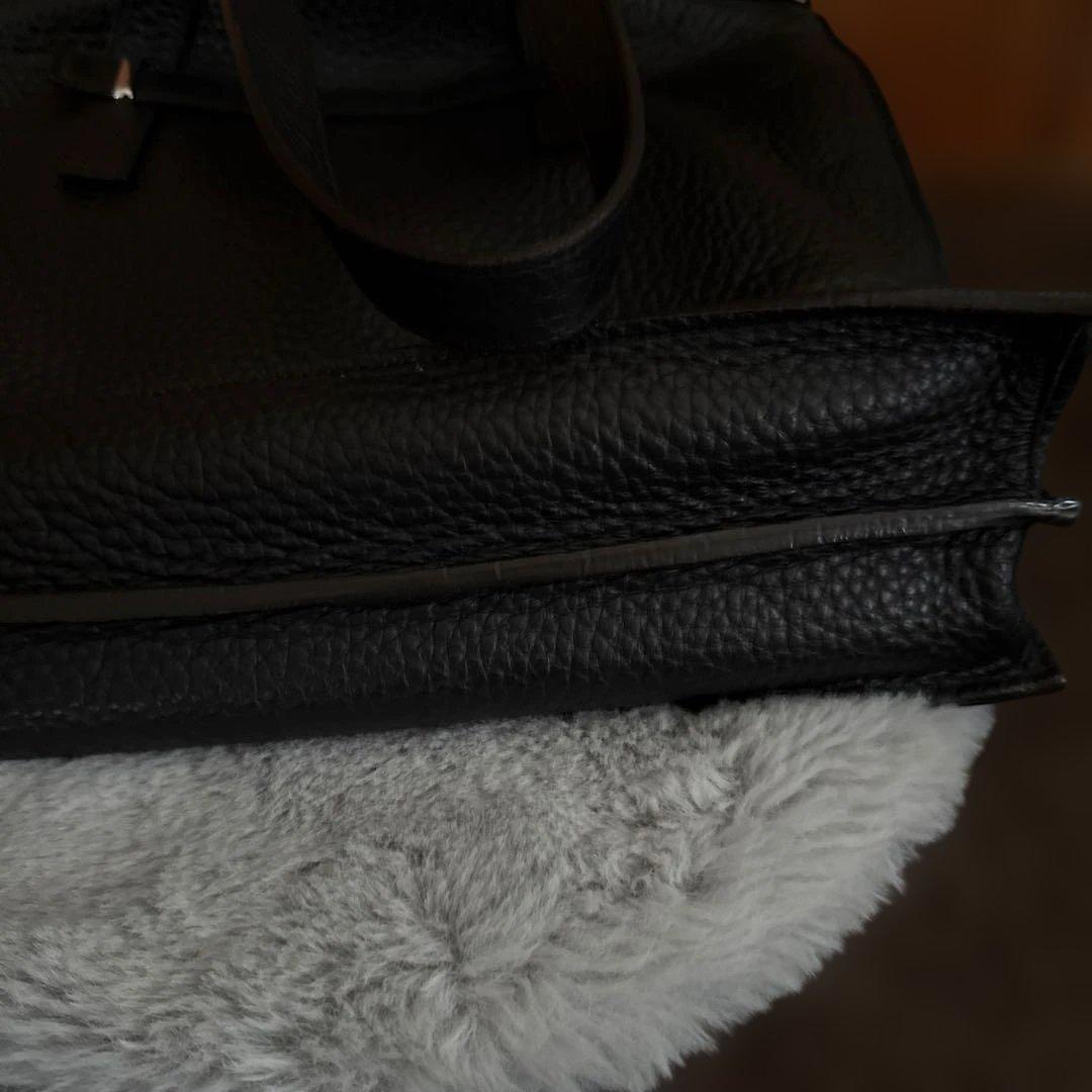 FURLA レザー トートバッグ　オールブラック 美品　大容量　A4 新入社員