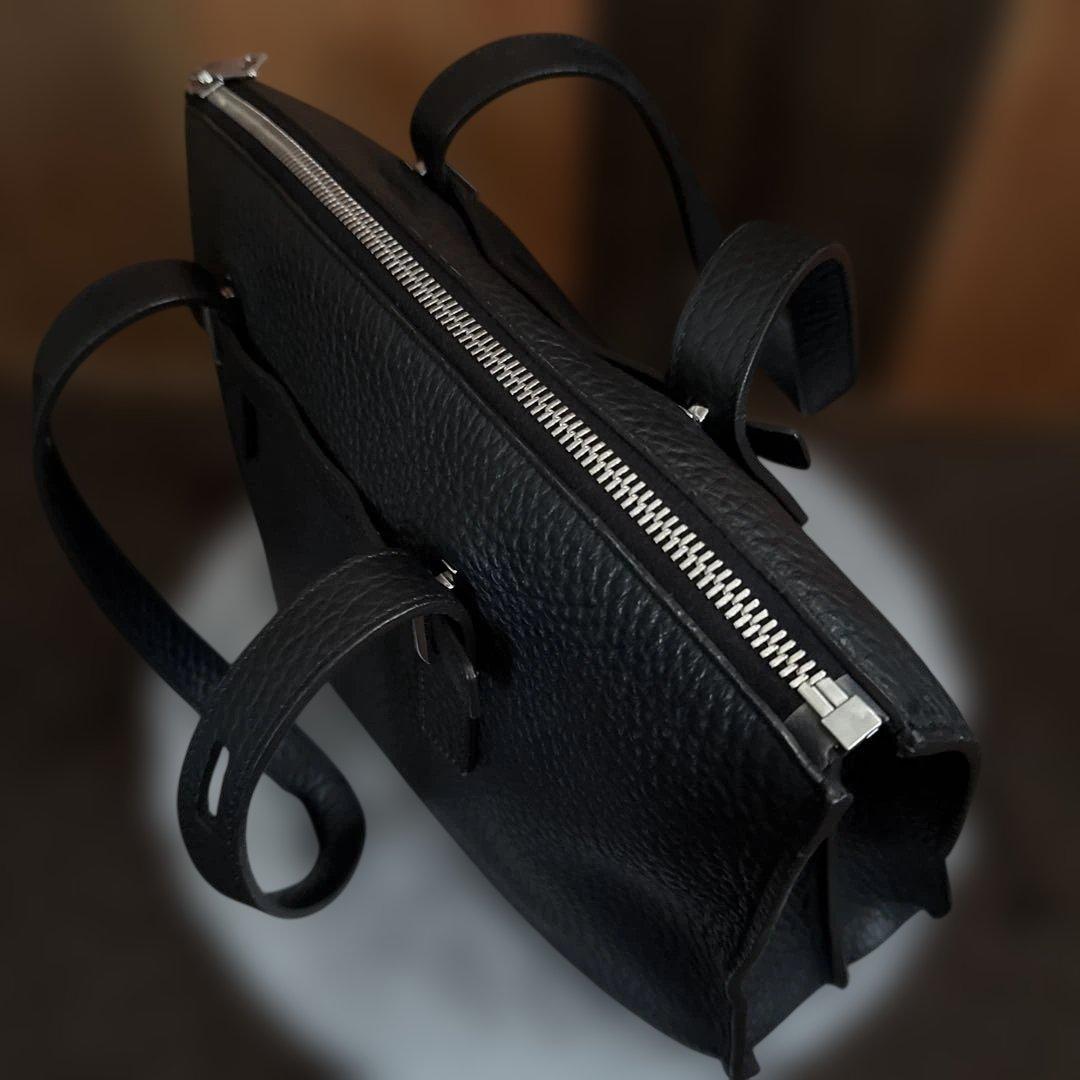 FURLA レザー トートバッグ　オールブラック 美品　大容量　A4 新入社員