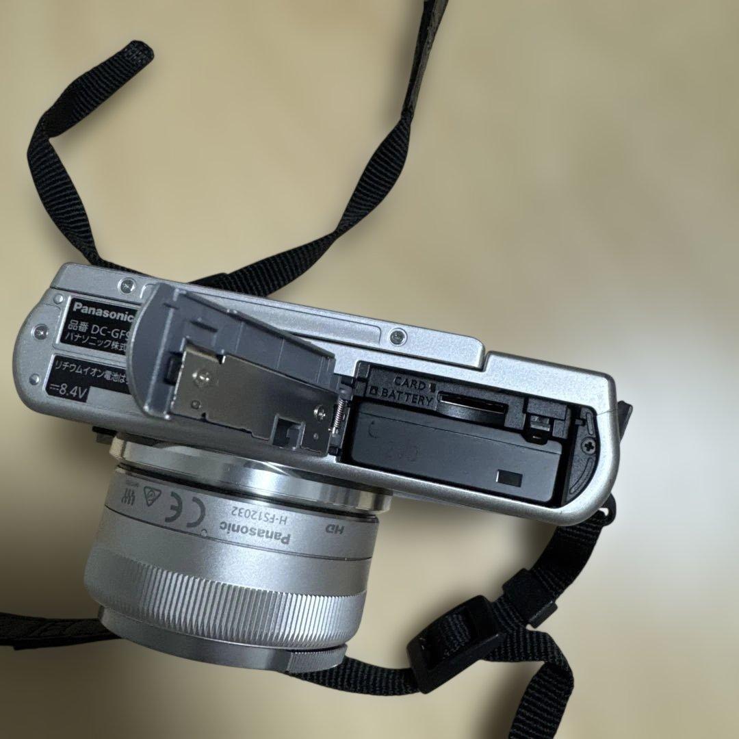 Panasonic ミラーレスカメラ　DC-GF9