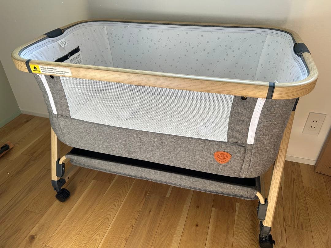 【美品】HZDMJ ベビーベッド グレー キャスター付き　高さ調整可能
