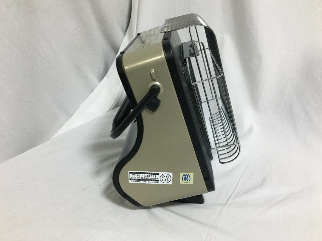 【未使用】イワタニ カセットガスストーブ ポータブルタイプ CB-CGS-PTB