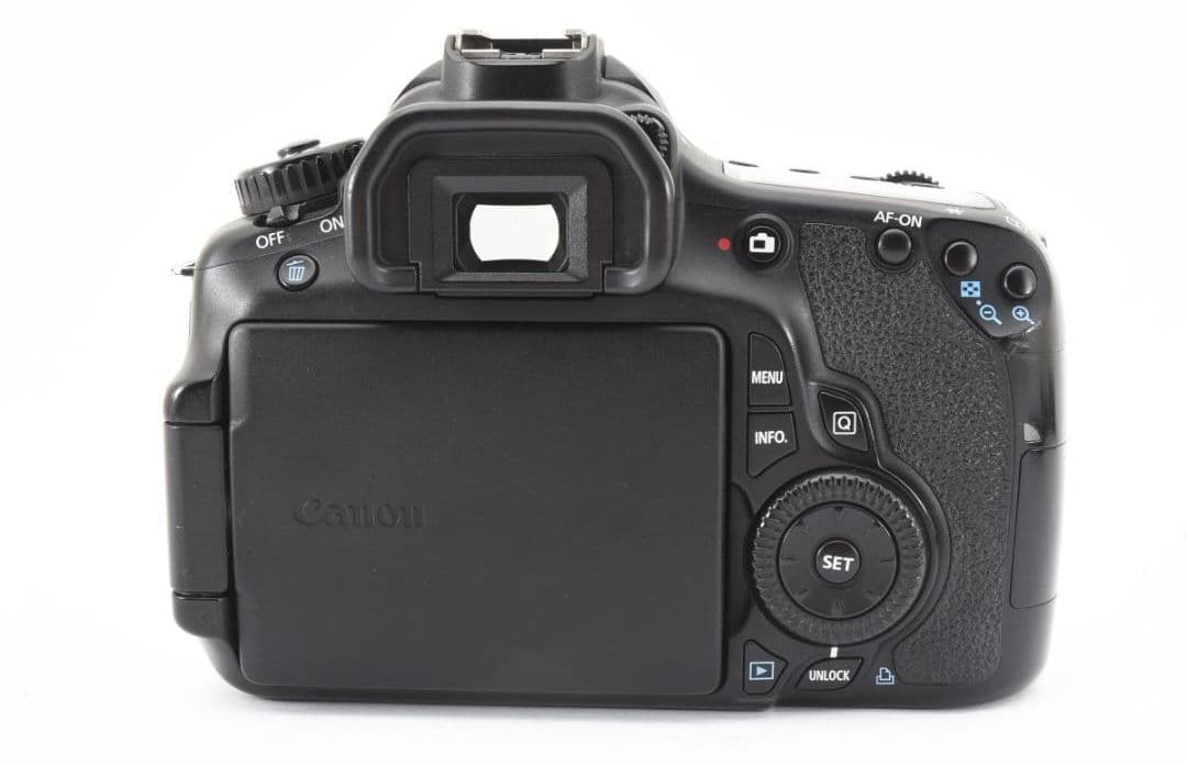 10月21日特別価格【超人気】Canon EOS Kiss X7i レンズキット