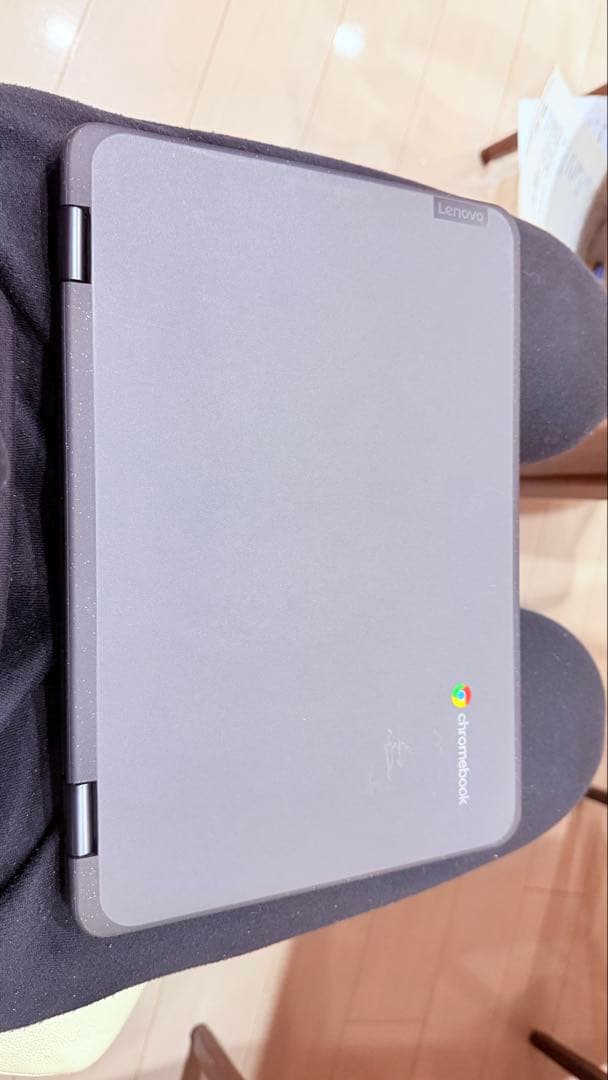 Lenovo 300e Chromebook Gen3 SIMバッテリー98%
