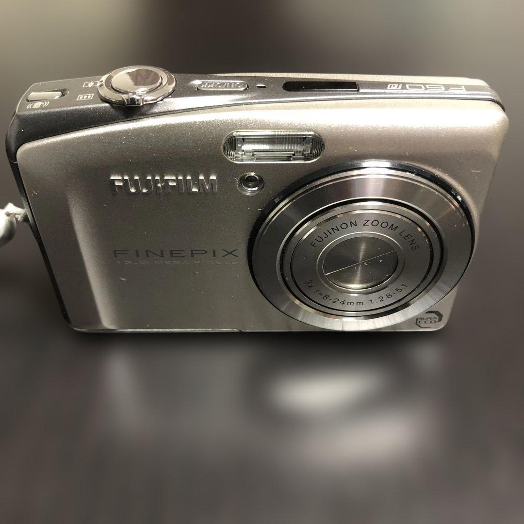 Fujifilm FinePix f60fdデジタルカメラ シルバー