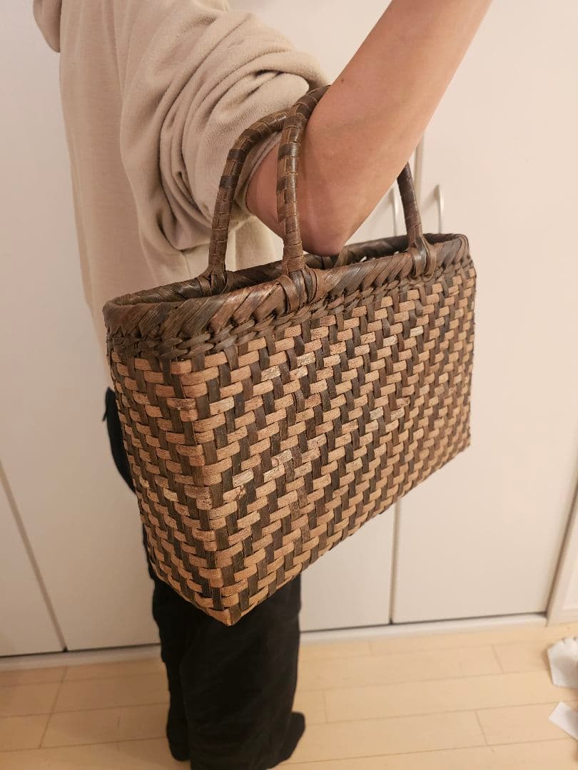 山葡萄ハンドメイドカゴバッグ