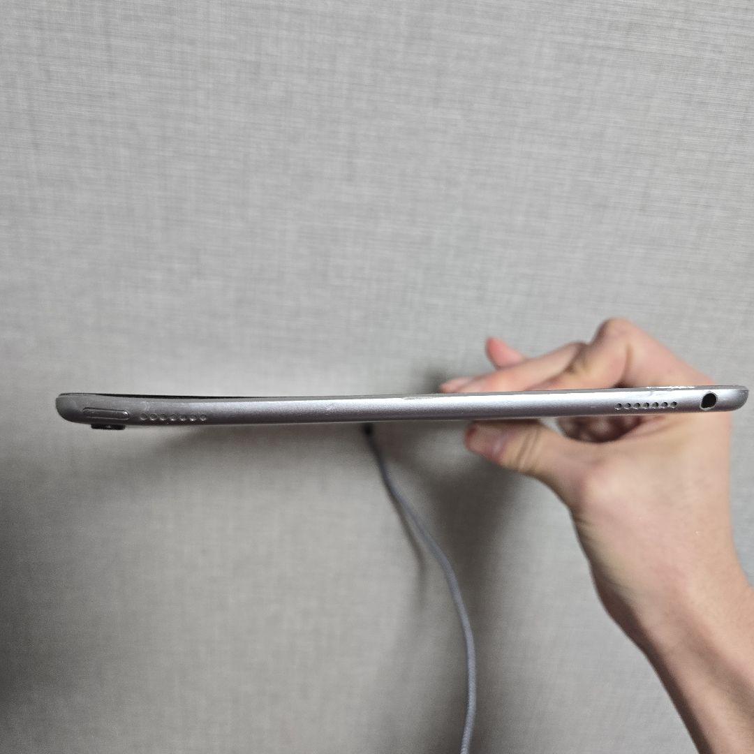 Apple iPad Pro 9.7インチ シルバー128gb