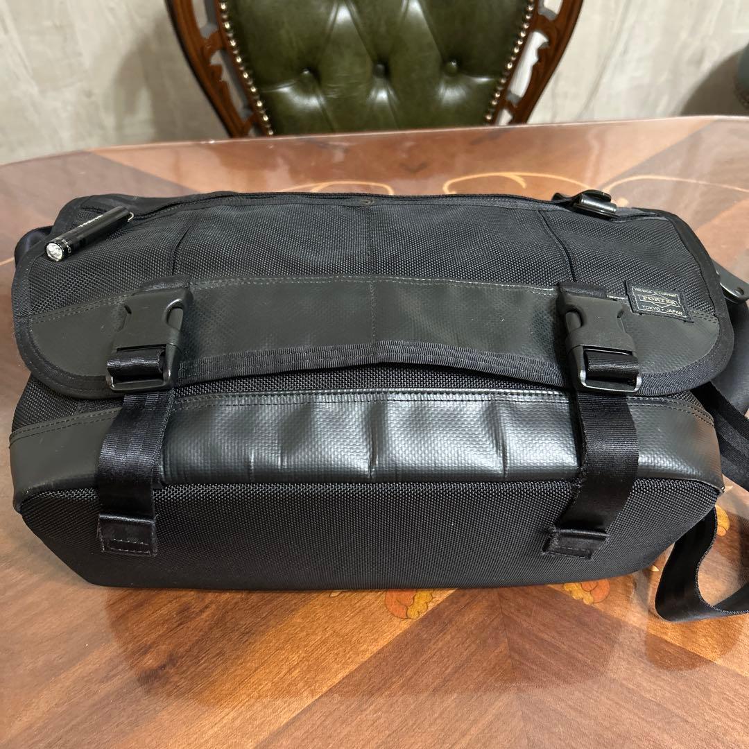 PORTER ヒート　メッセンジャーバッグ　ライト付き　大容量