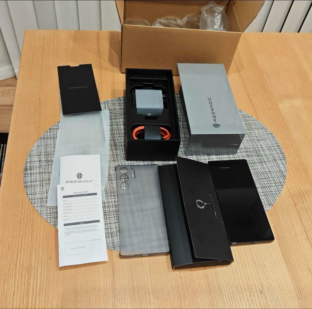 REDMAGIC 10 Pro 12GB+256GB / Shadowブラック