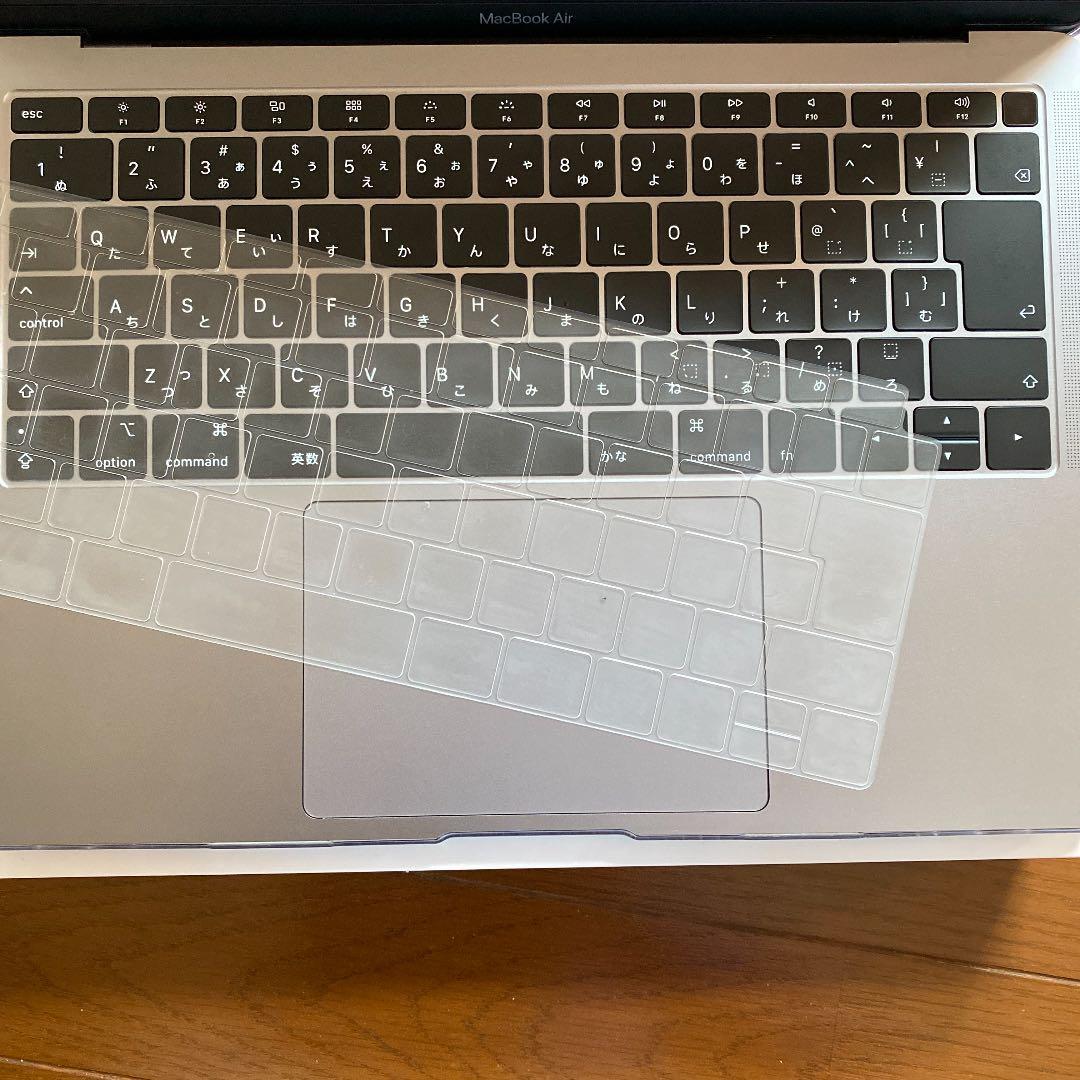 大人気！MacBook Air 13.3インチ指紋認証付き！　おまけあり！