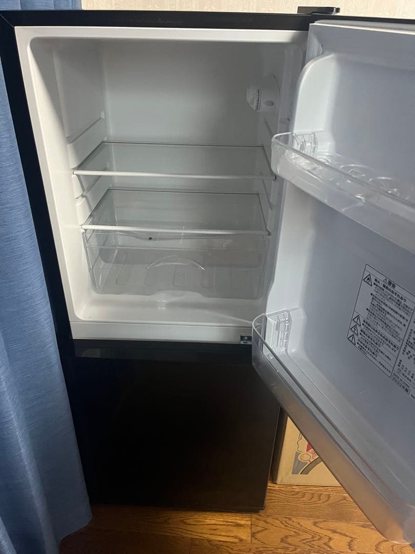 冷蔵庫106リットル　一人暮らし　黒　ブラック　ニトリ