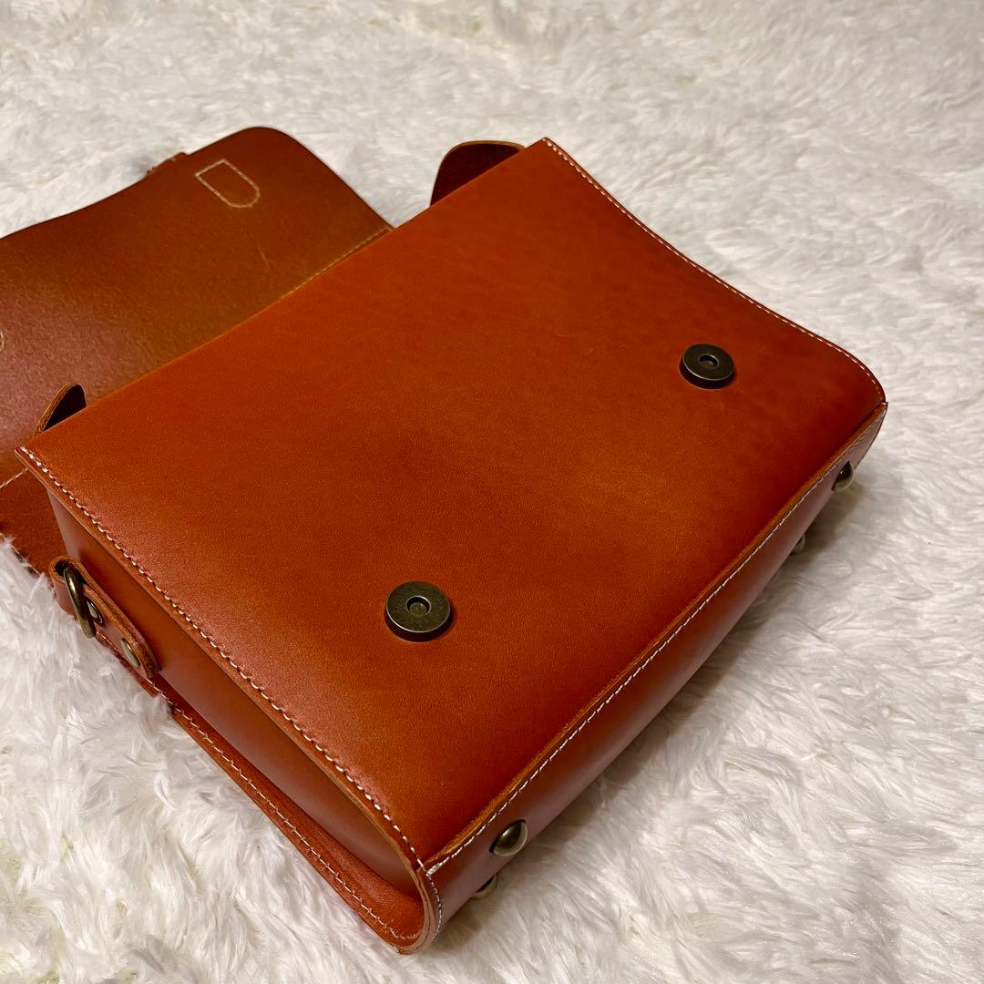 【新品】イタリアンレザー　ショルダーバッグ Wフラップ キャメル　本革　2way