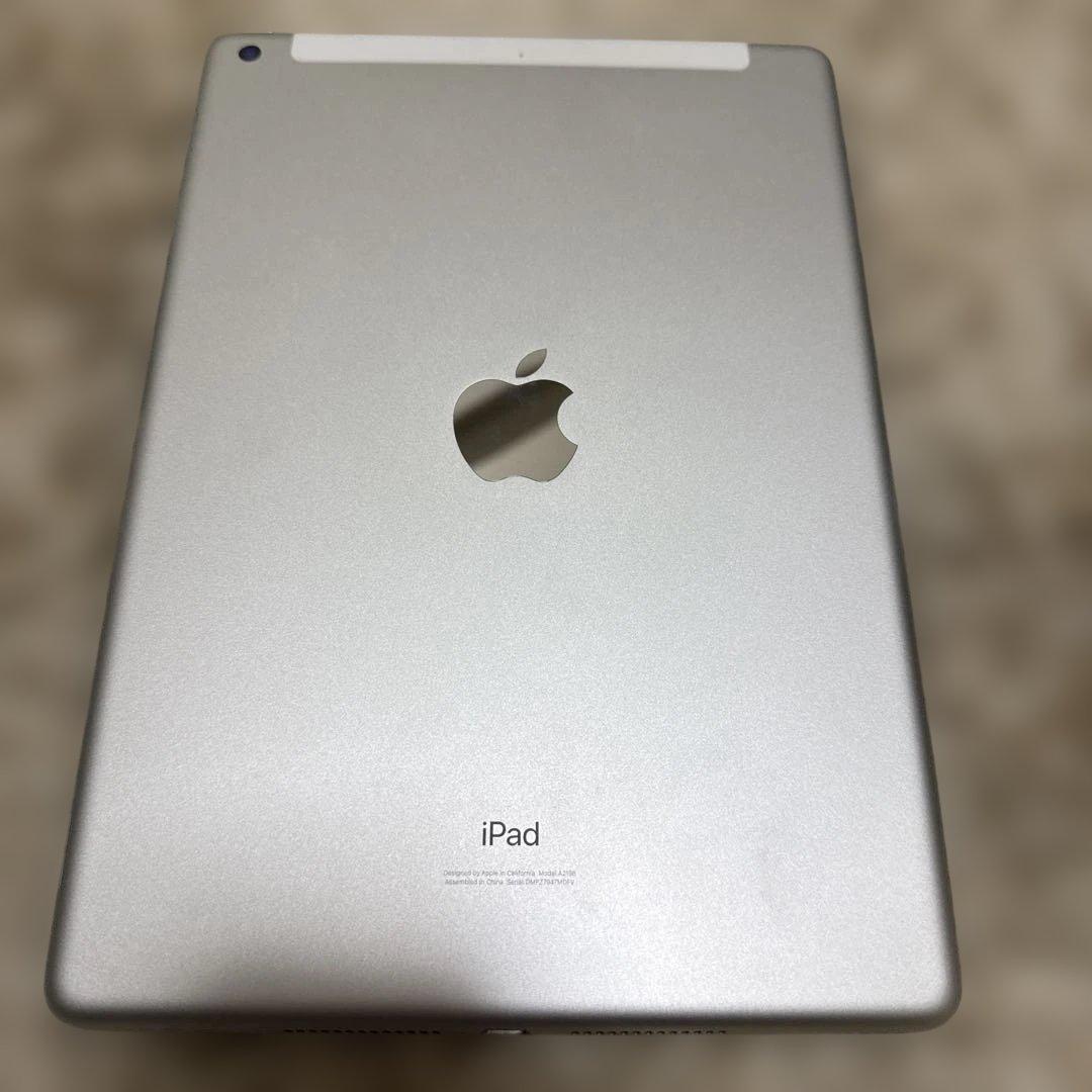 Apple iPad第7世代シルバー A2198 セルラーSIMフリー 32GB