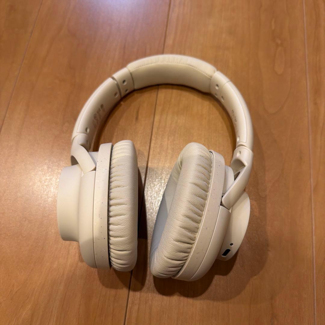 ホワイト ワイヤレスヘッドホン