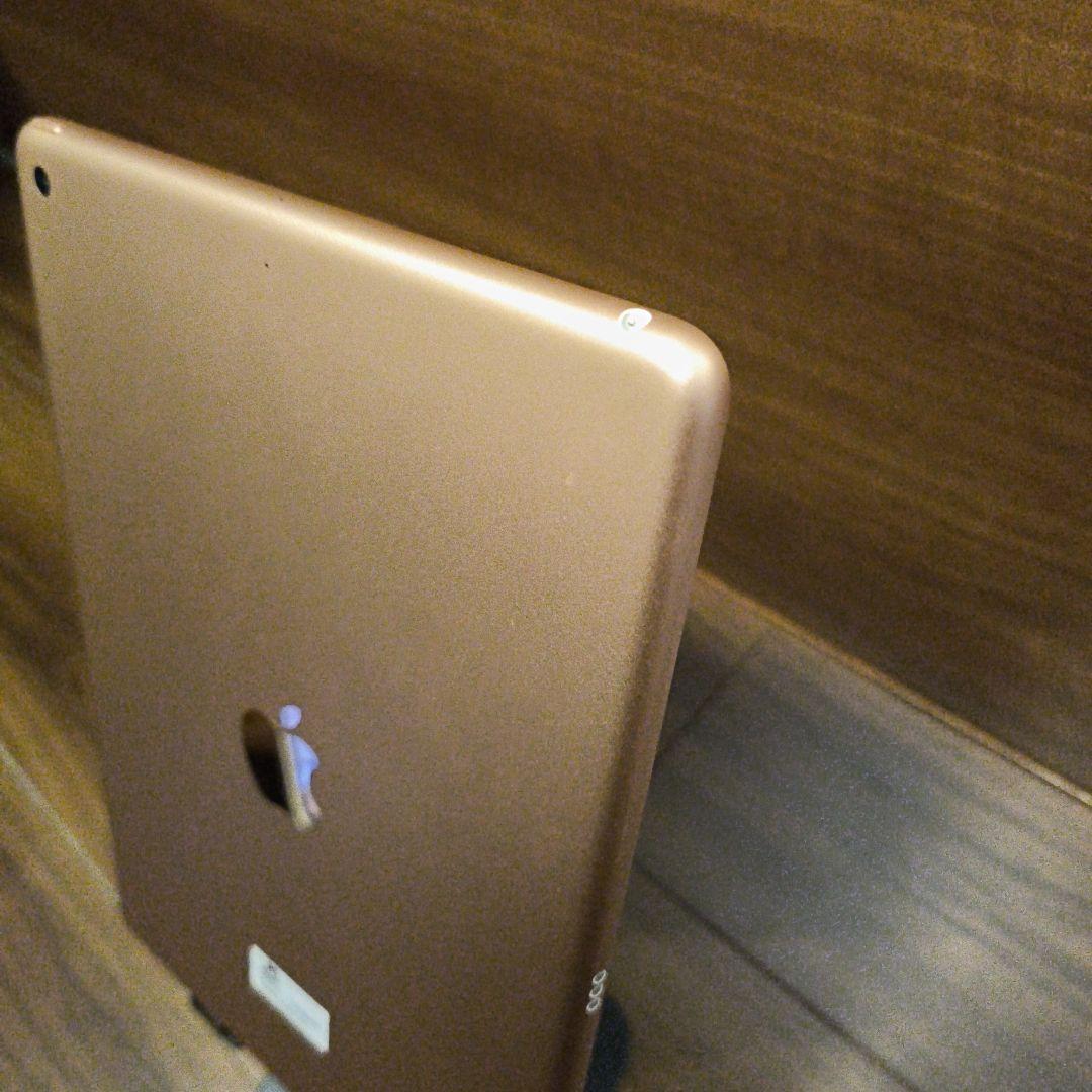 Apple iPad 第8世代 ゴールド 本体