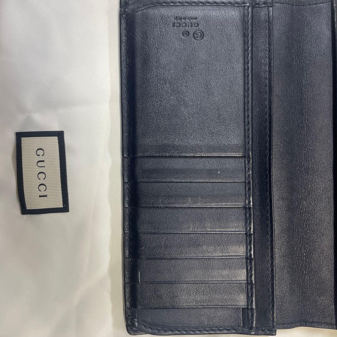 GUCCI エンボス加工 レザー長財布