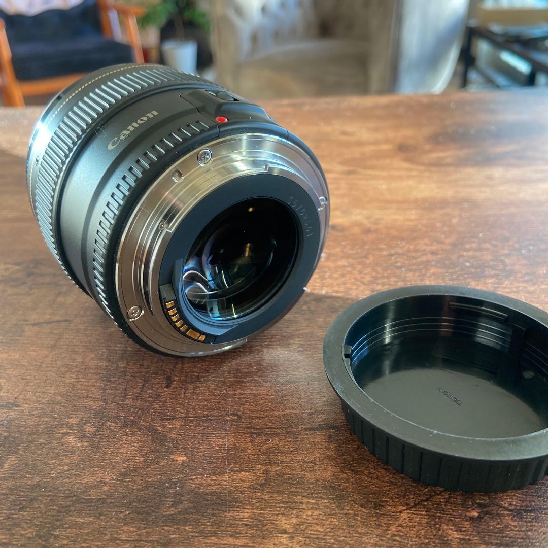 Canon EF 85mm f/1.8 レンズ