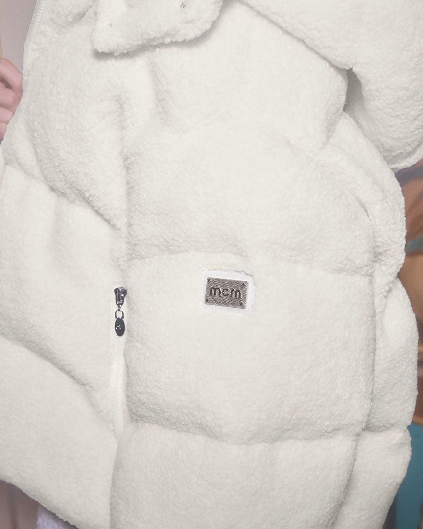 ミシェルマカロン フード付きホワイトダウンジャケット
