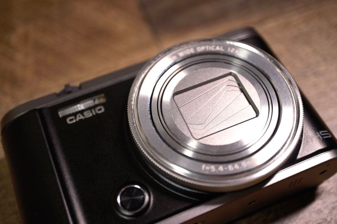 CASIO（カシオ）デジタルカメラ　EXILIM EX-ZR3100