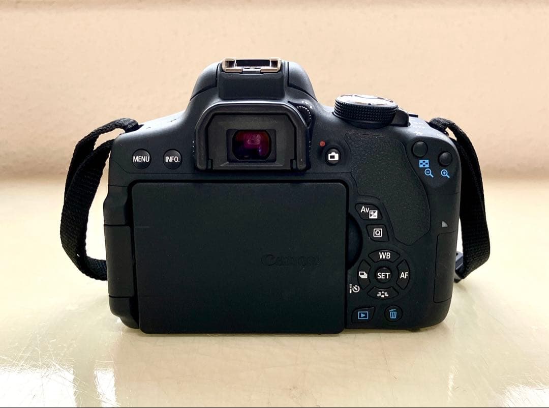 【動作確認済】CanonEOS KissX8iレンズ2本18-55mm/50mm