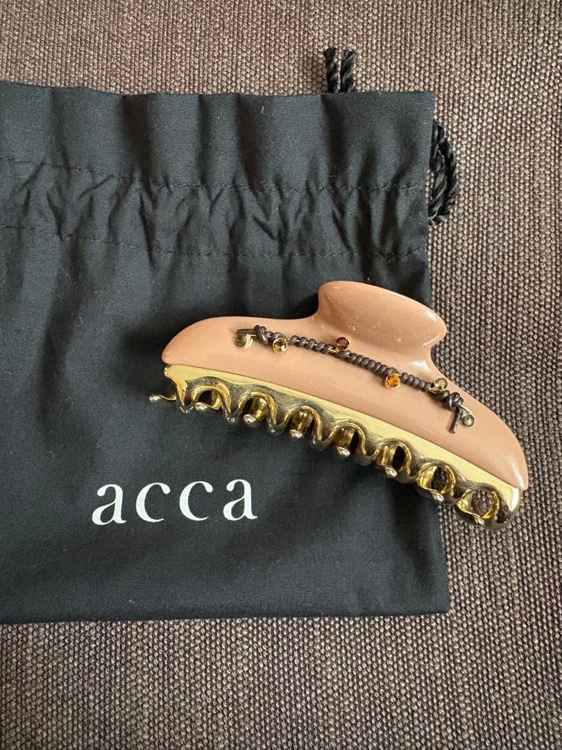 acca ベージュピンク　 ヘアクリップ　10cm
