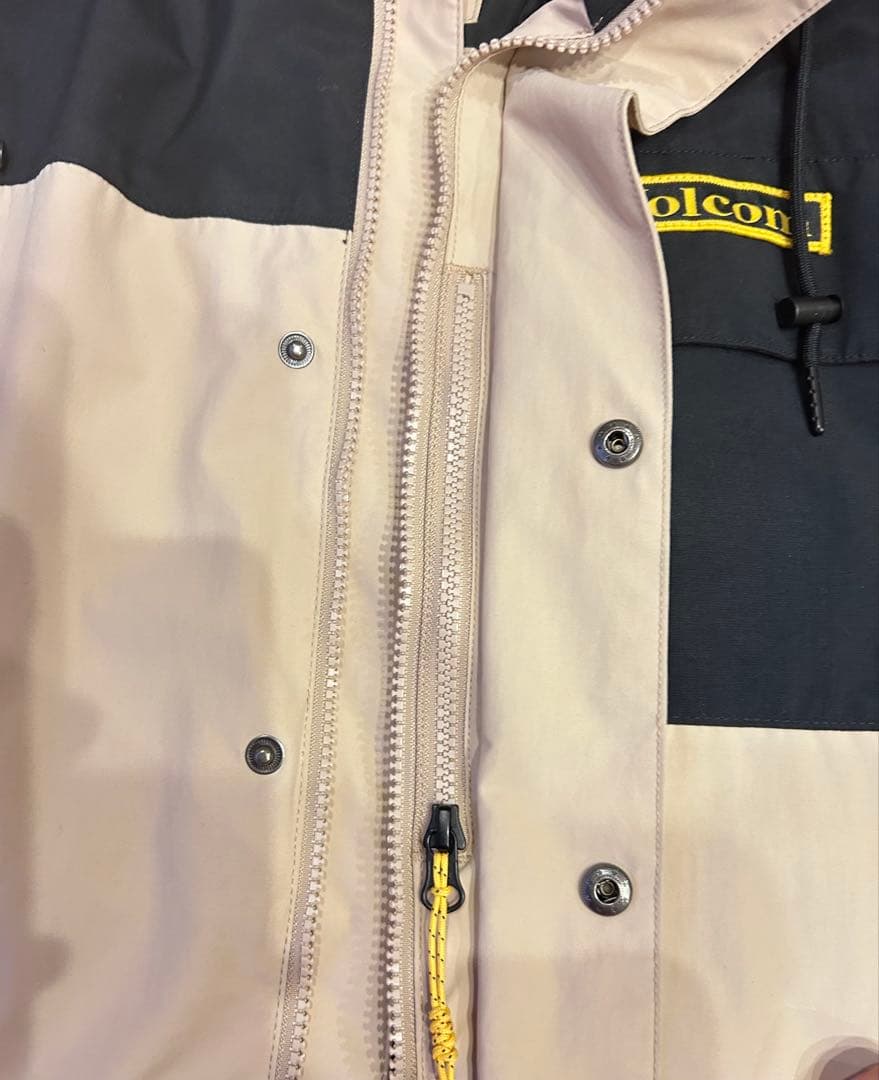 VOLCOM LONGO GORETEXスノーウェア M 24モデル