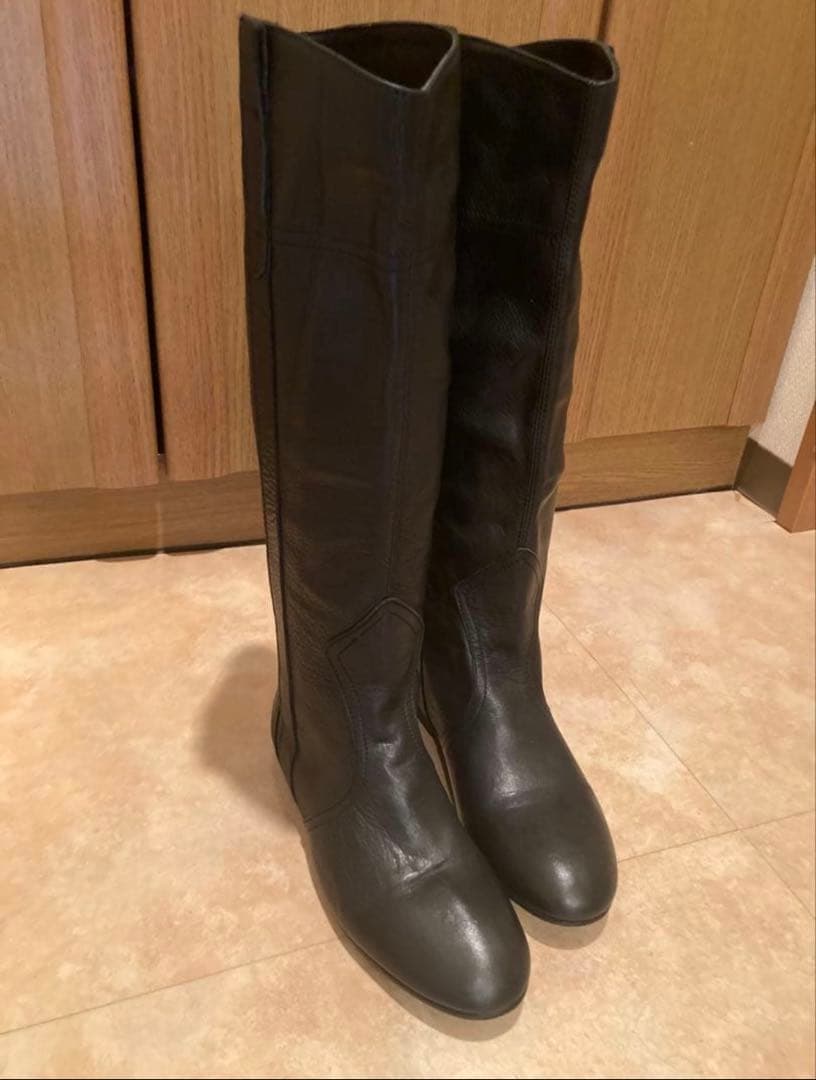 ファビオルスコーニ フラットロングブーツ 黒