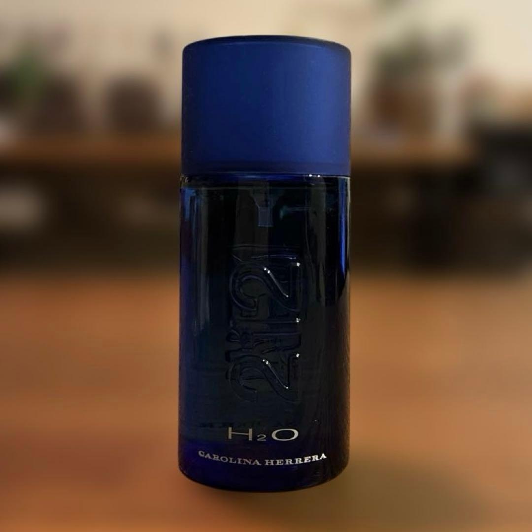 香水(男性用) CAROLINA HERRERA 212 MEN H2O 100ml