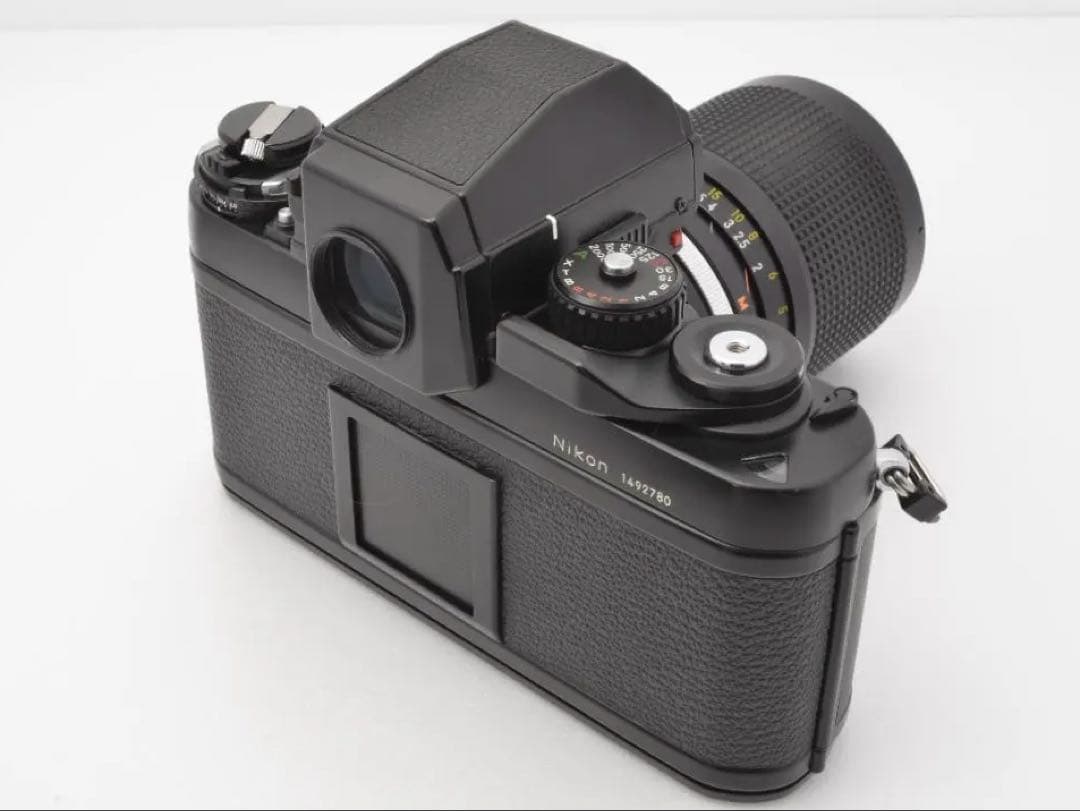 【美品】Nikon F3 HP 一眼レフカメラ 【完動品】ストラップ、キャップ付